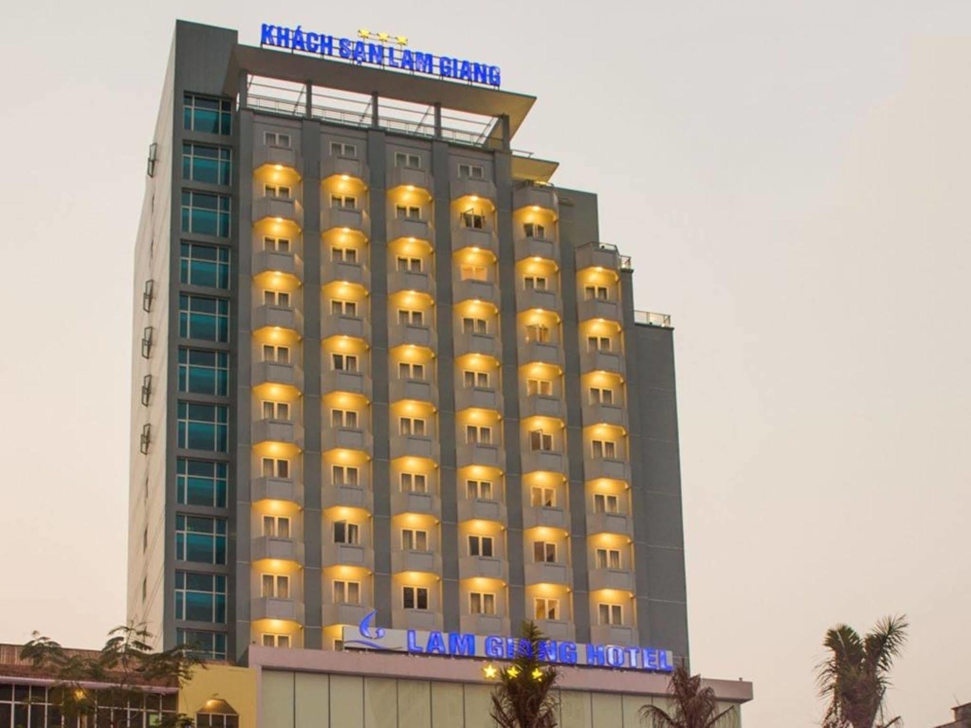Lam Giang Hotel Vinh Exterior photo